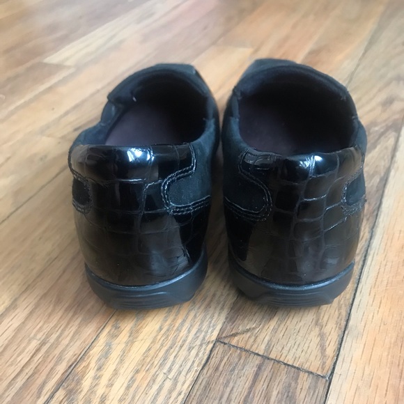 Clarks Everyday Black Leather Croc Print Toe/Heel - Picture 3 of 7